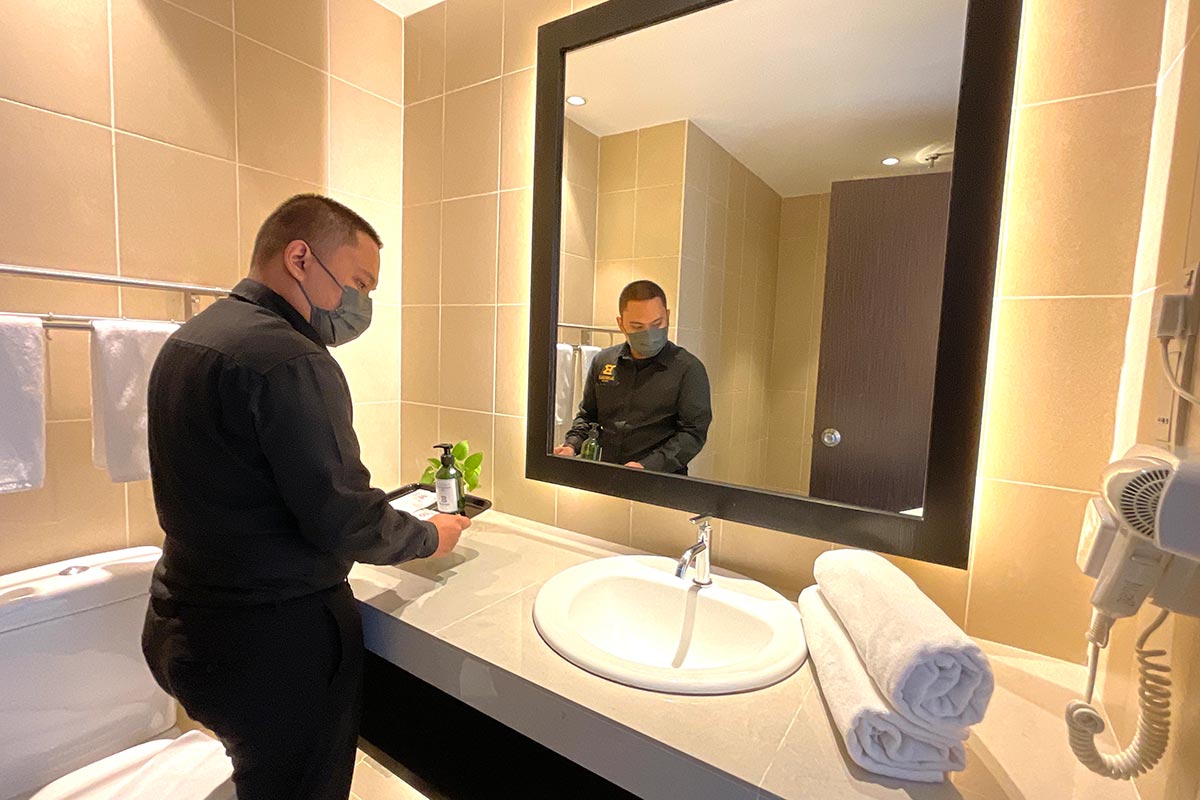 Superior Room housekeeping with toiletries